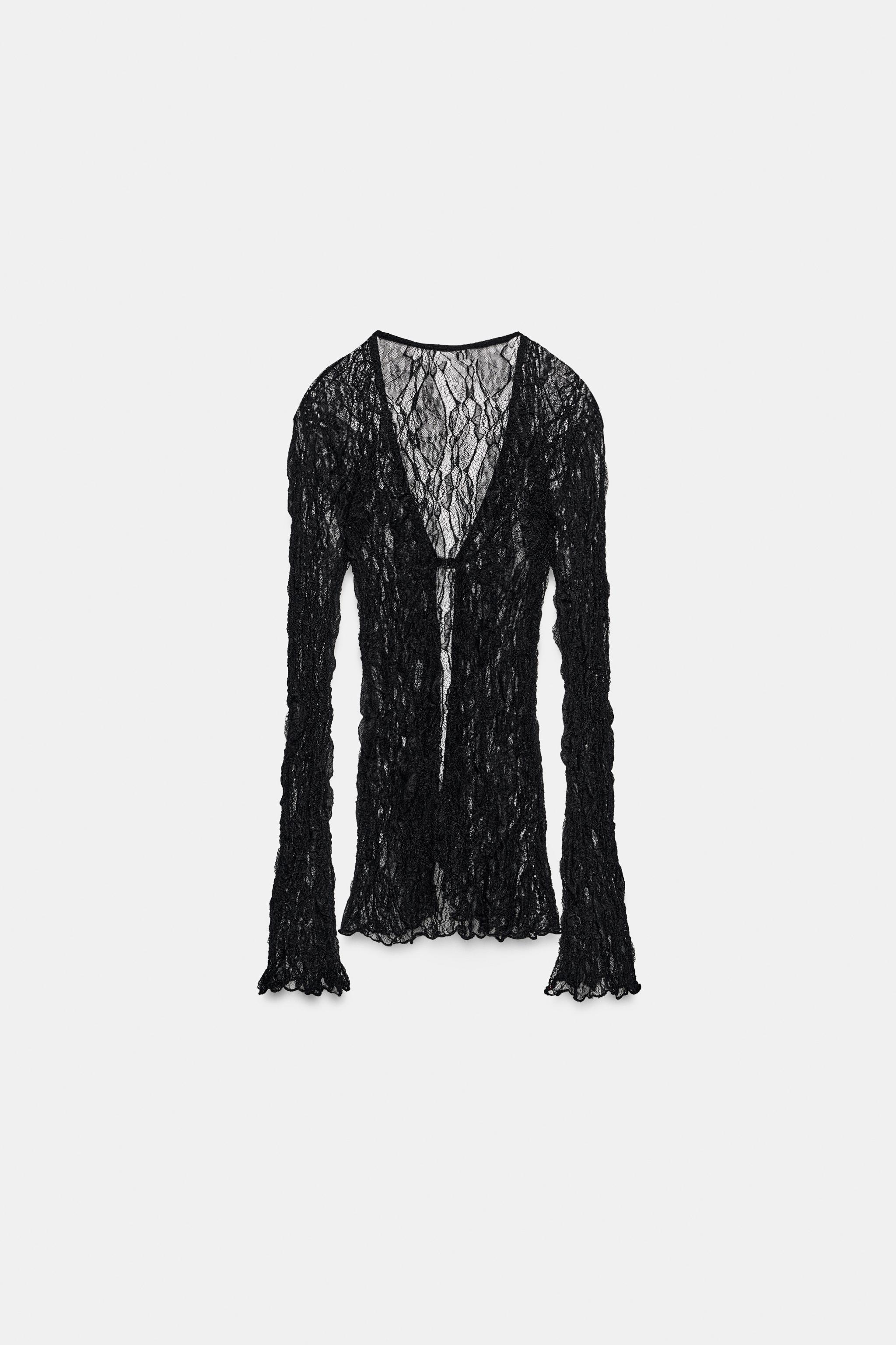 LACE BUCKLE TOP