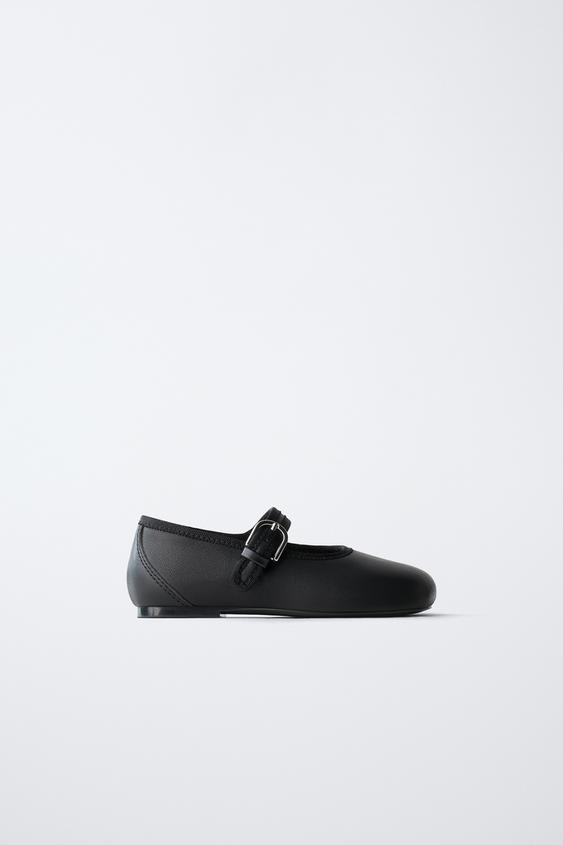 LEATHER BUCKLED BALLET FLATS - Black de Zara - Imagen 0