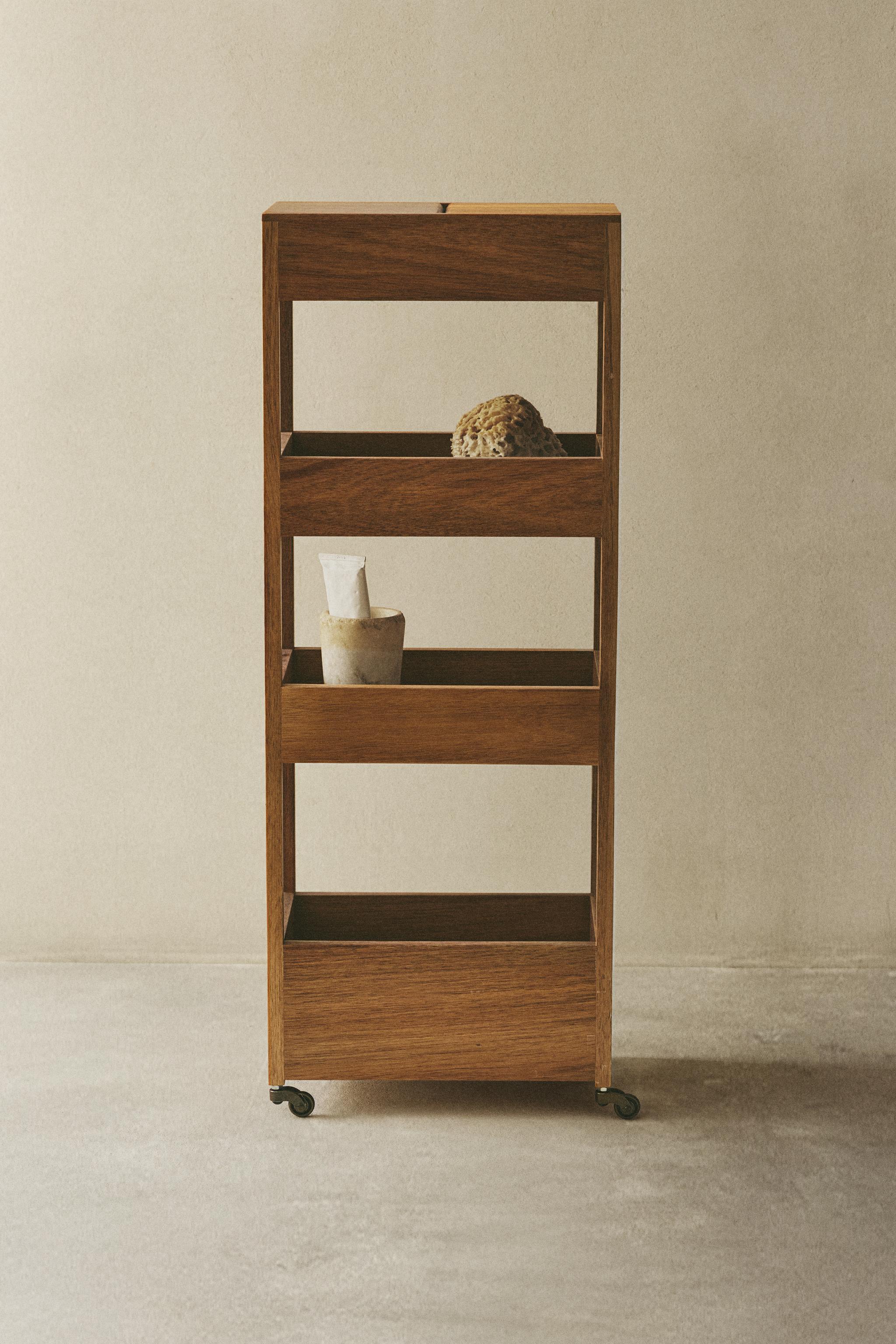 MEUBLE RANGEMENT ROULETTES
