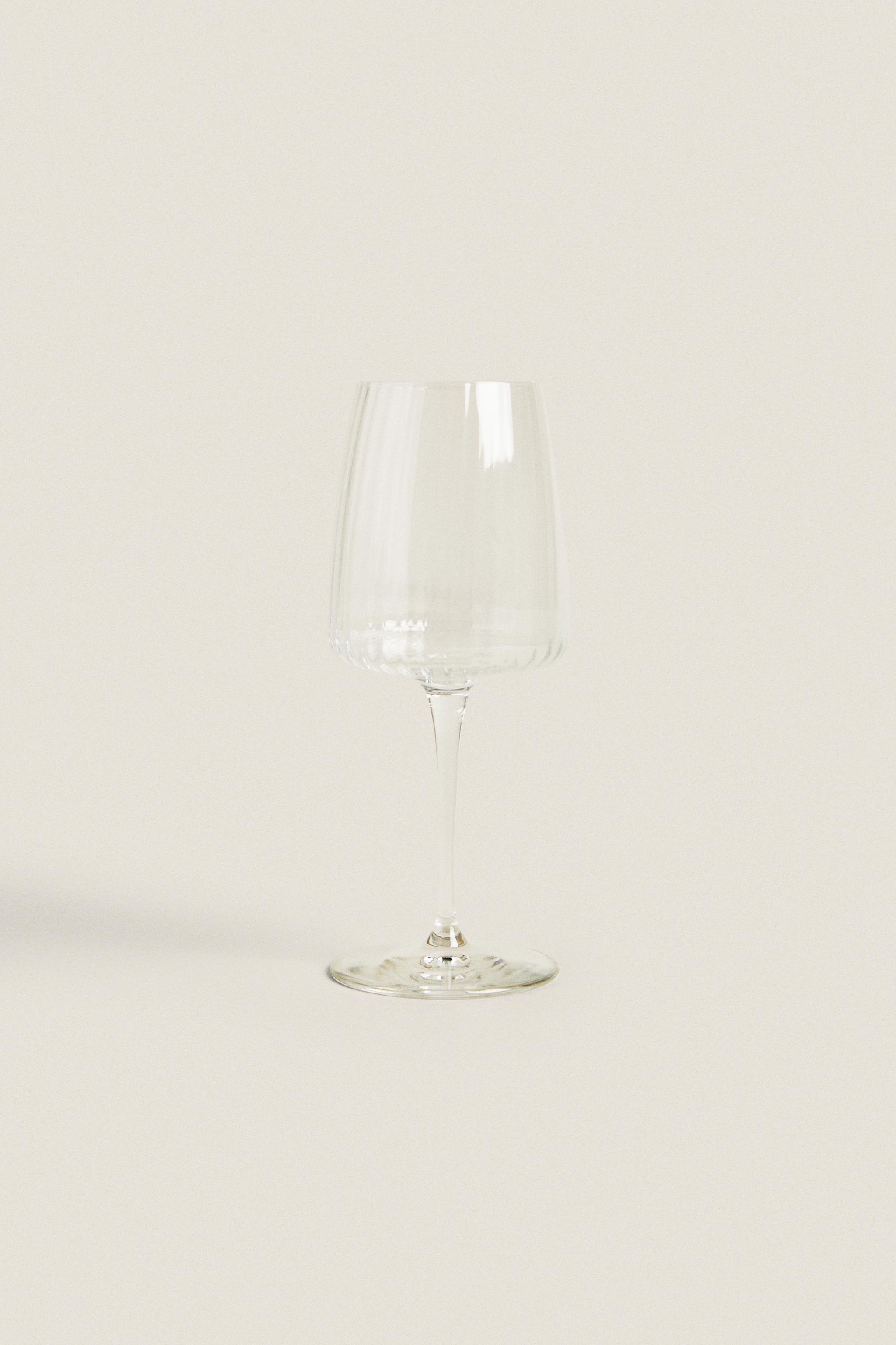 GLASS WITH LINES