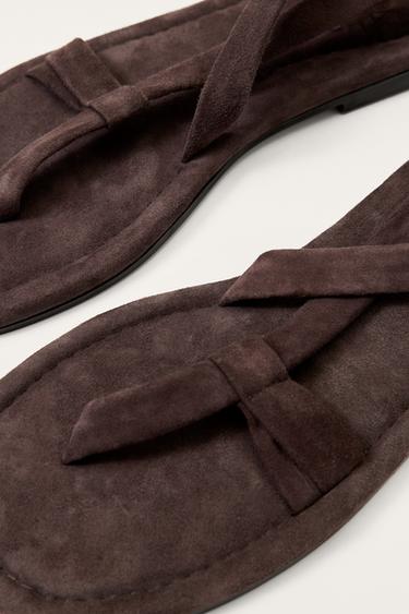 FLACHE LEDERSANDALE MIT RIEMCHEN – LIMITED EDITION - Braun von Zara