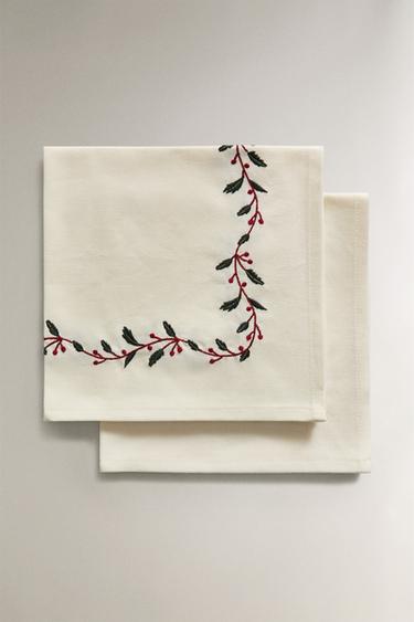 Zara PACK OF COTTON CHRISTMAS BERRY NAPKINS (PACK OF 2) - Green