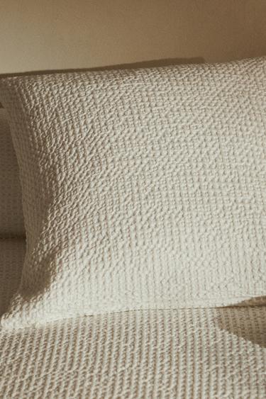 クッションカバー ワッフルファブリックホワイトZaraのクッションカバー ワッフルファブリック - ホワイト