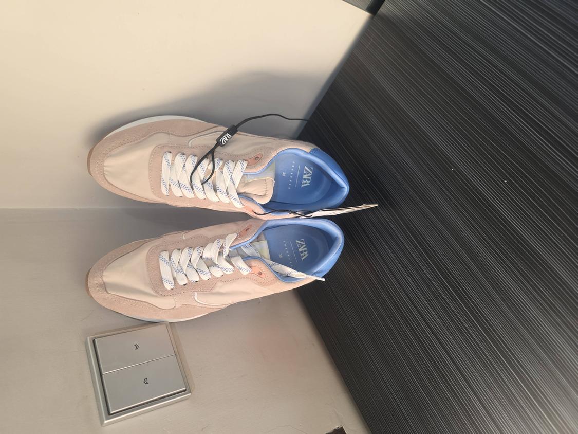 CONTRAST RUNNING TRAINERS - Image 4