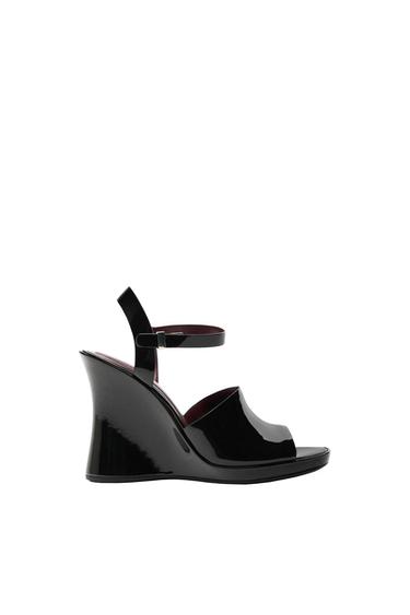 PATENT FINISH WEDGE SANDALS
