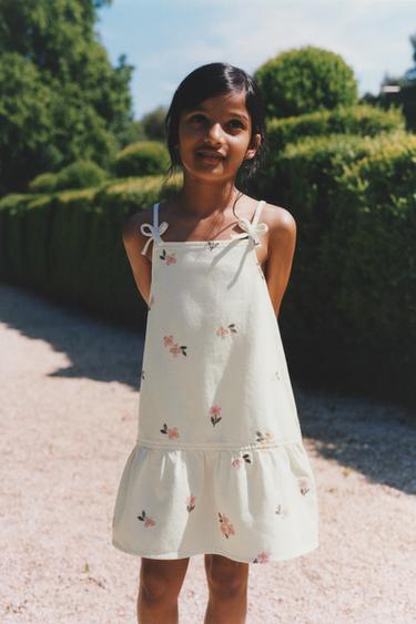 zara girls dresses Child Size 6 YEARS Girls & Overalls Dress  shopchloescloset An elegant design made for everyday wear and special occasions. Zara Dress Kids for Wome