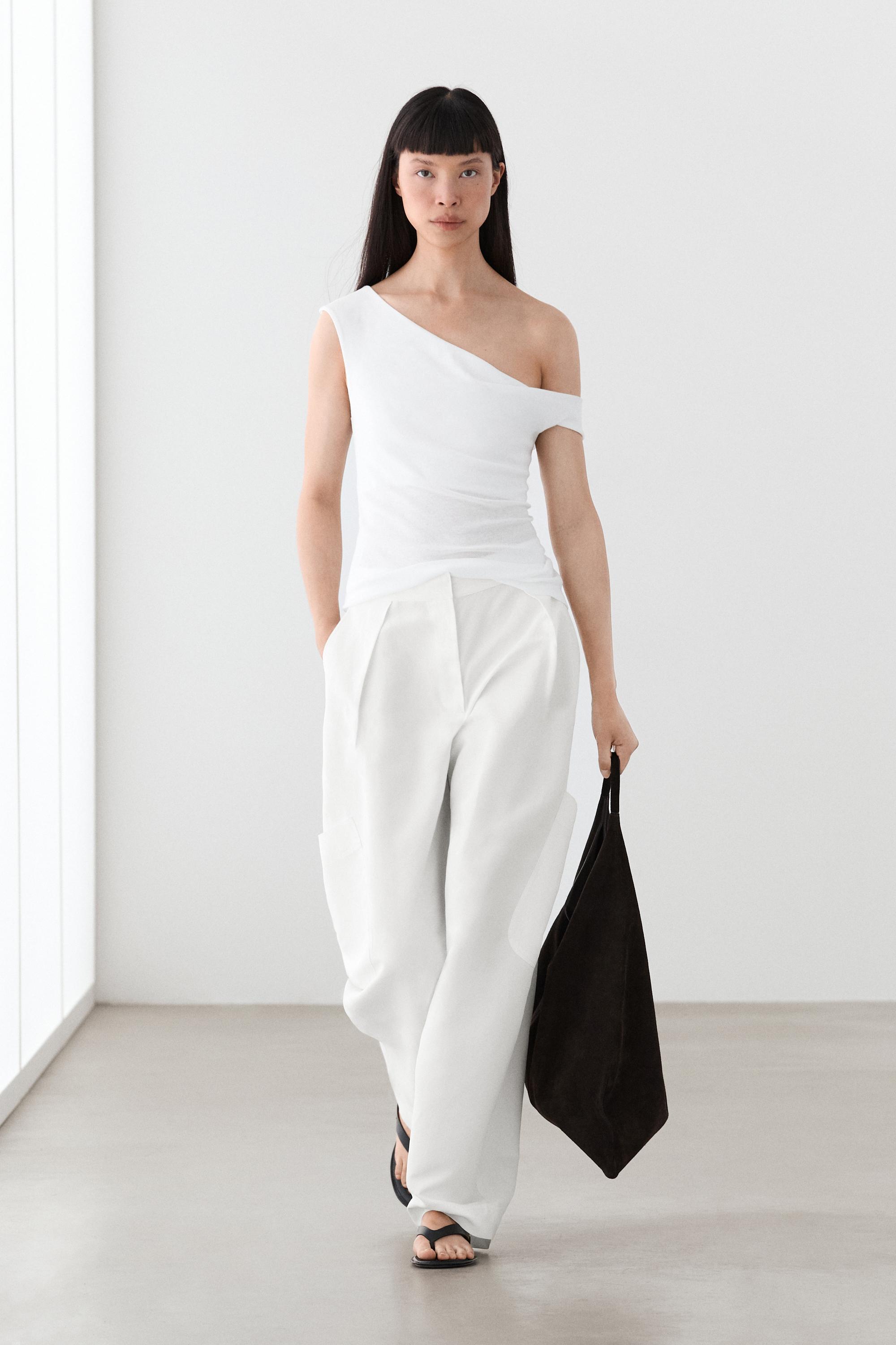 Asymmetric off-the-shoulder top — Oyster-white