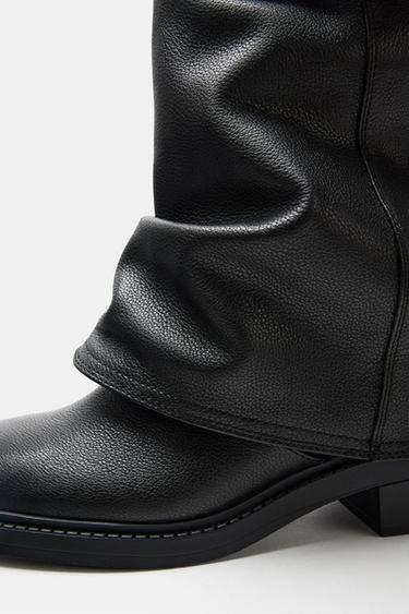 BOTTINES EN CUIR À BOUCLE - Noir de Zara - Image 6