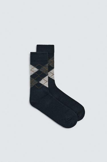 SOCKEN MIT RAUTENMUSTER AUS WOLLE - Verschiedene Farben von Zara