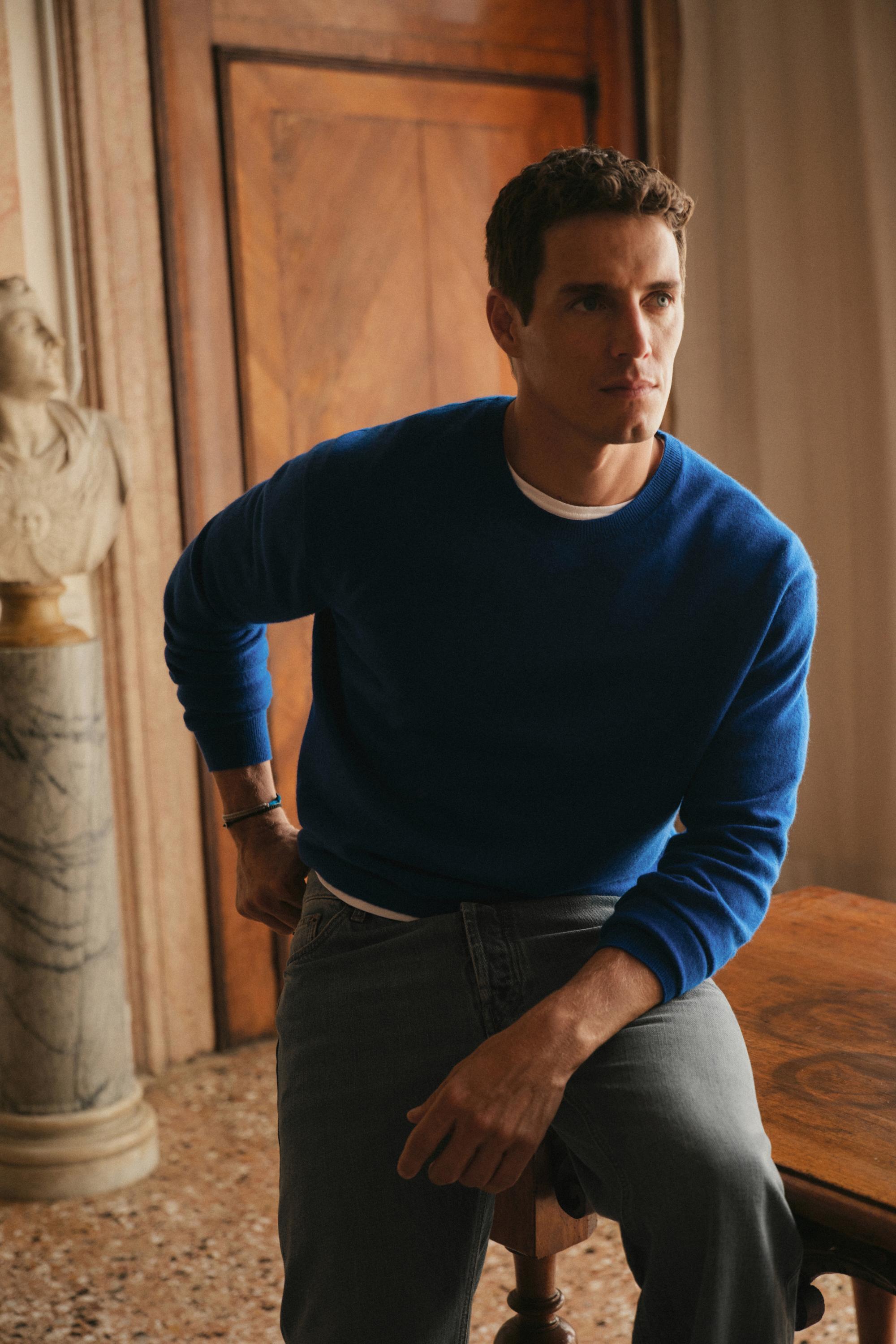 Knit 100% cashmere round neck sweater — 