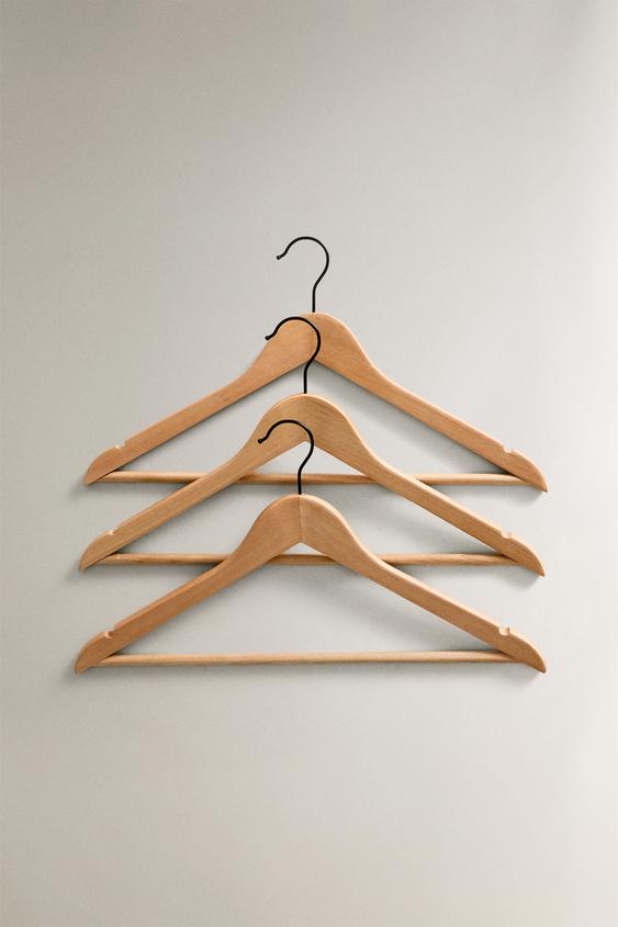 LACQUERED WOODEN HANGER (SET OF 3) - Light beige by Zara - Image 0