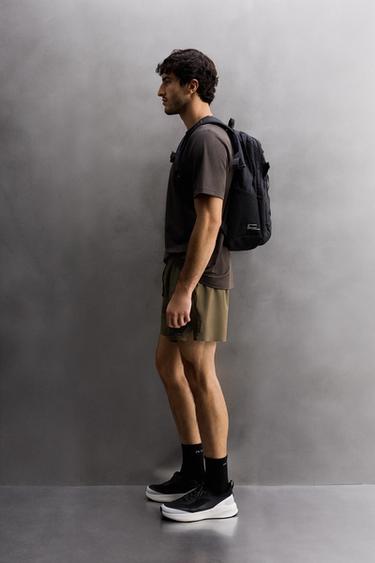 SHORT BASIQUE ENTRAÎNEMENT - Kaki de Zara - Image 3