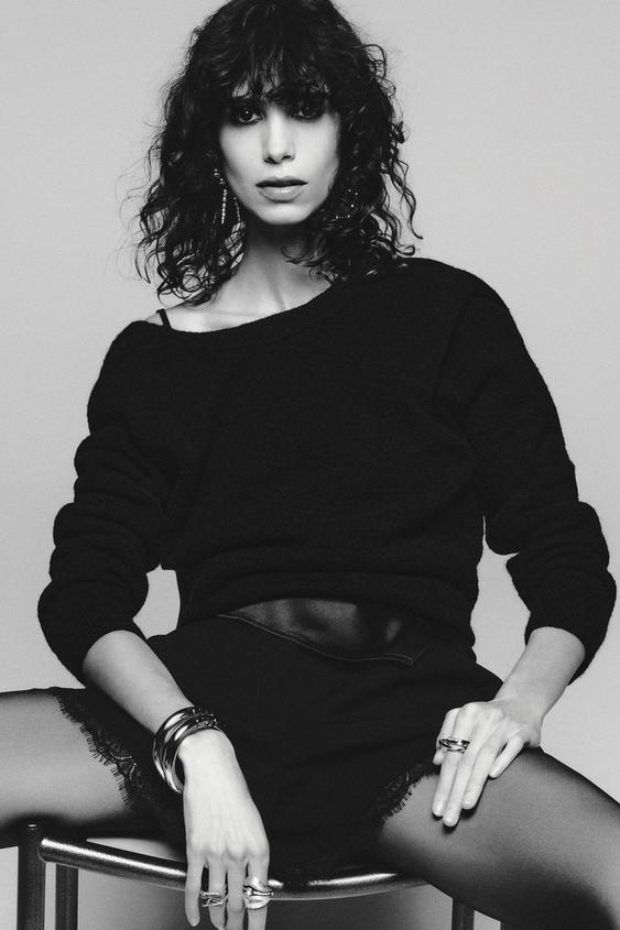 SHOULDER PAD V-NECK BACK KNIT JUMPER