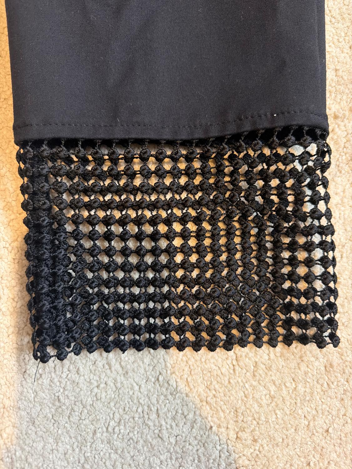 LOW RISE SMART BLACK CROPPED TROUSERS WITH CROCHET DETAIL - Image 3