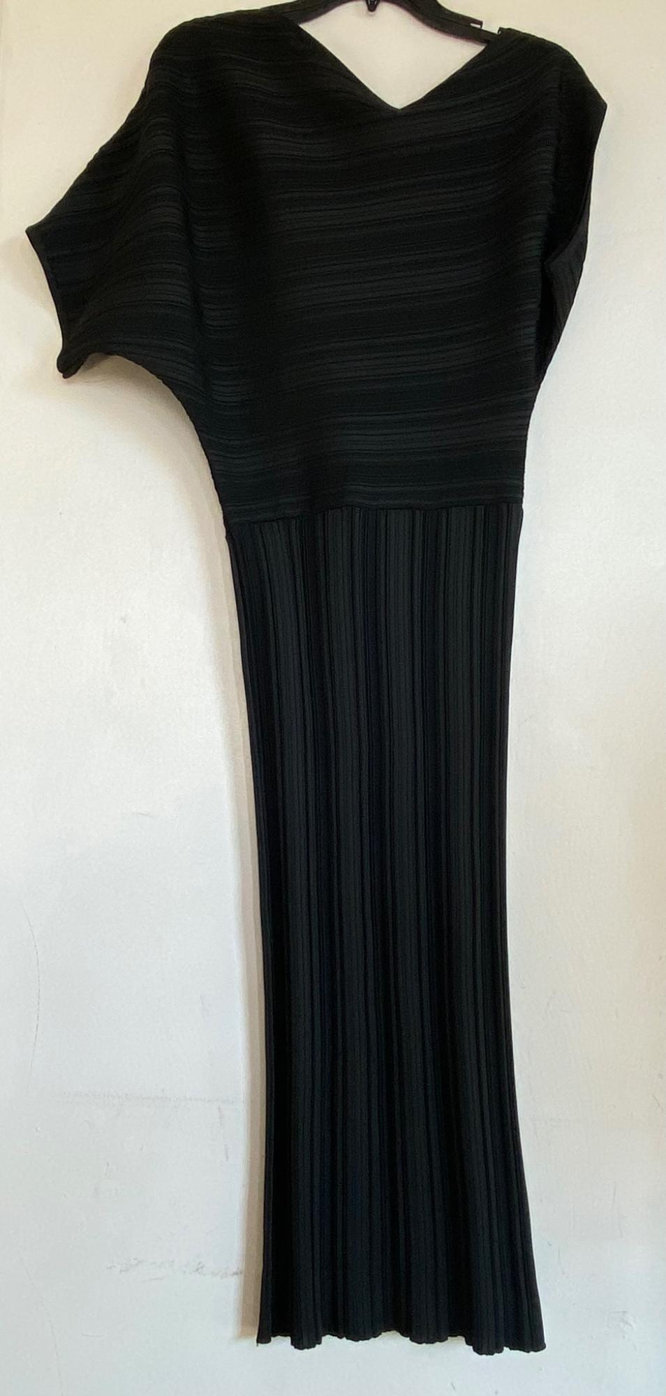 RIB KNIT ASYMMETRIC DRESS