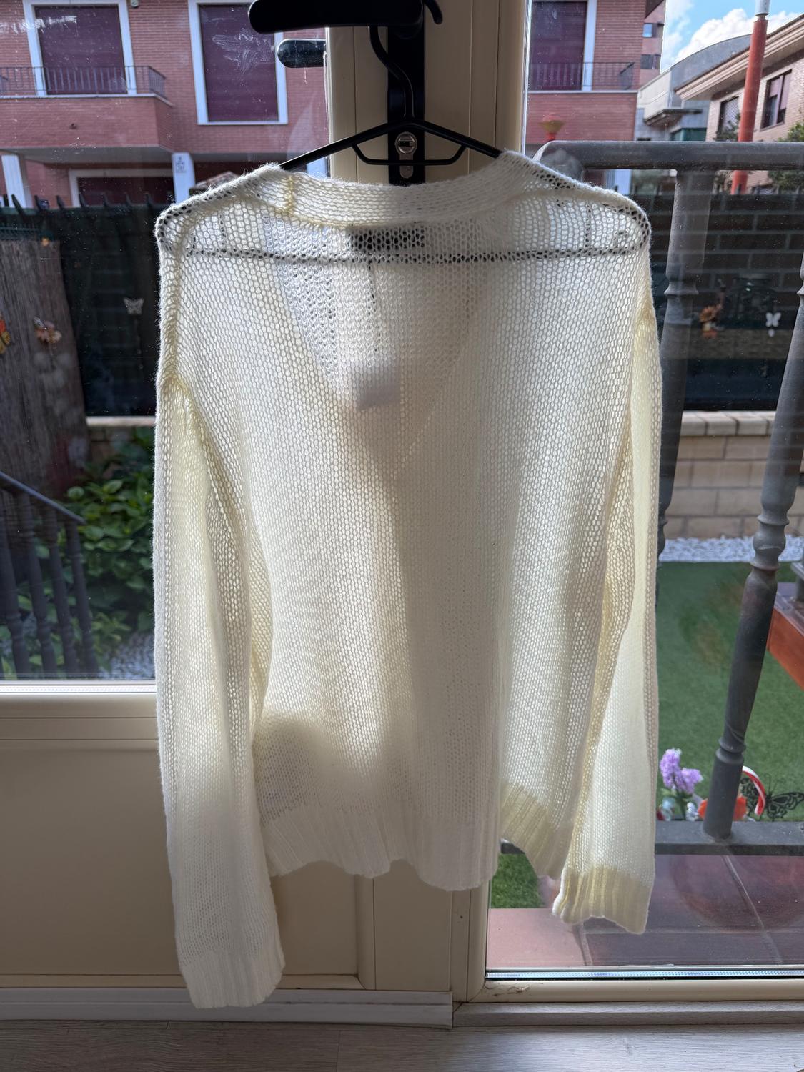 V-NECK CARDIGAN - Image 2