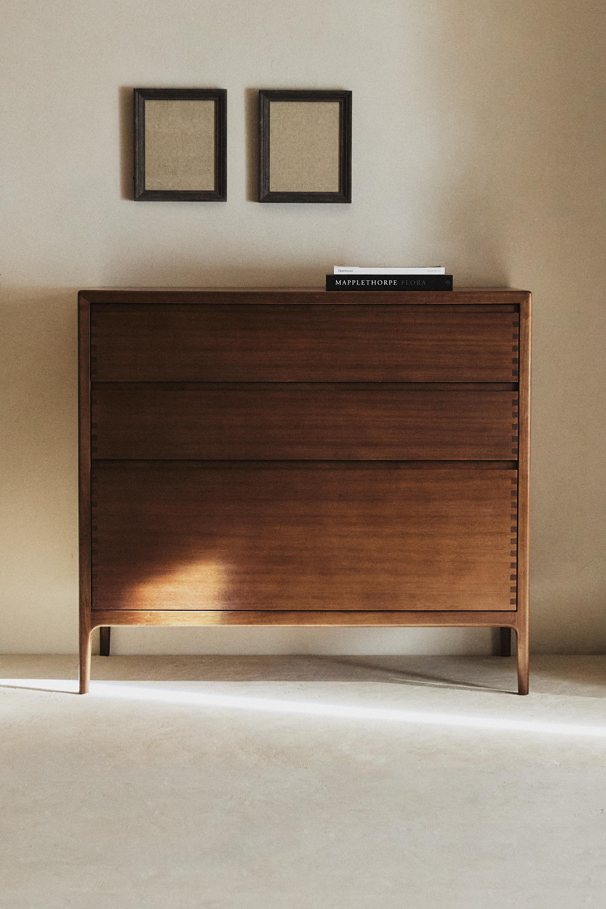 WOODEN CHEST OF DRAWERS WITH THREE DRAWERS — Brown