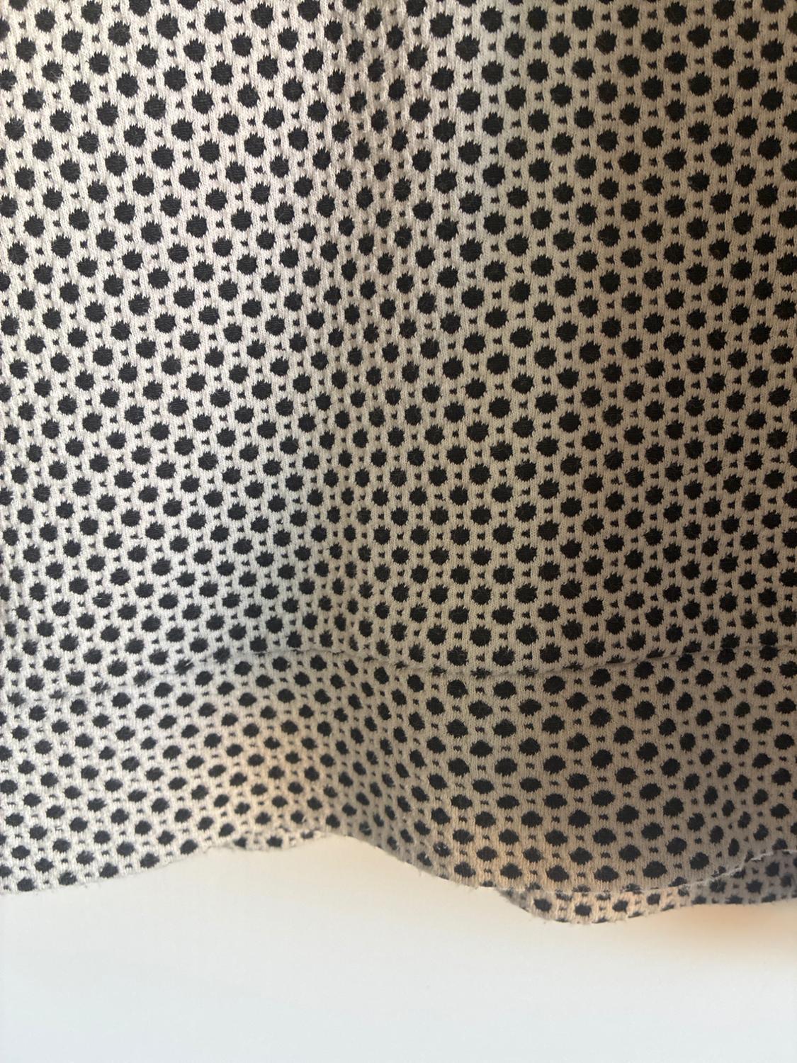 MAGLIA JACQUARD BIANCA E NERA MANICHE CORTE CON RISVOLTO - Image 6
