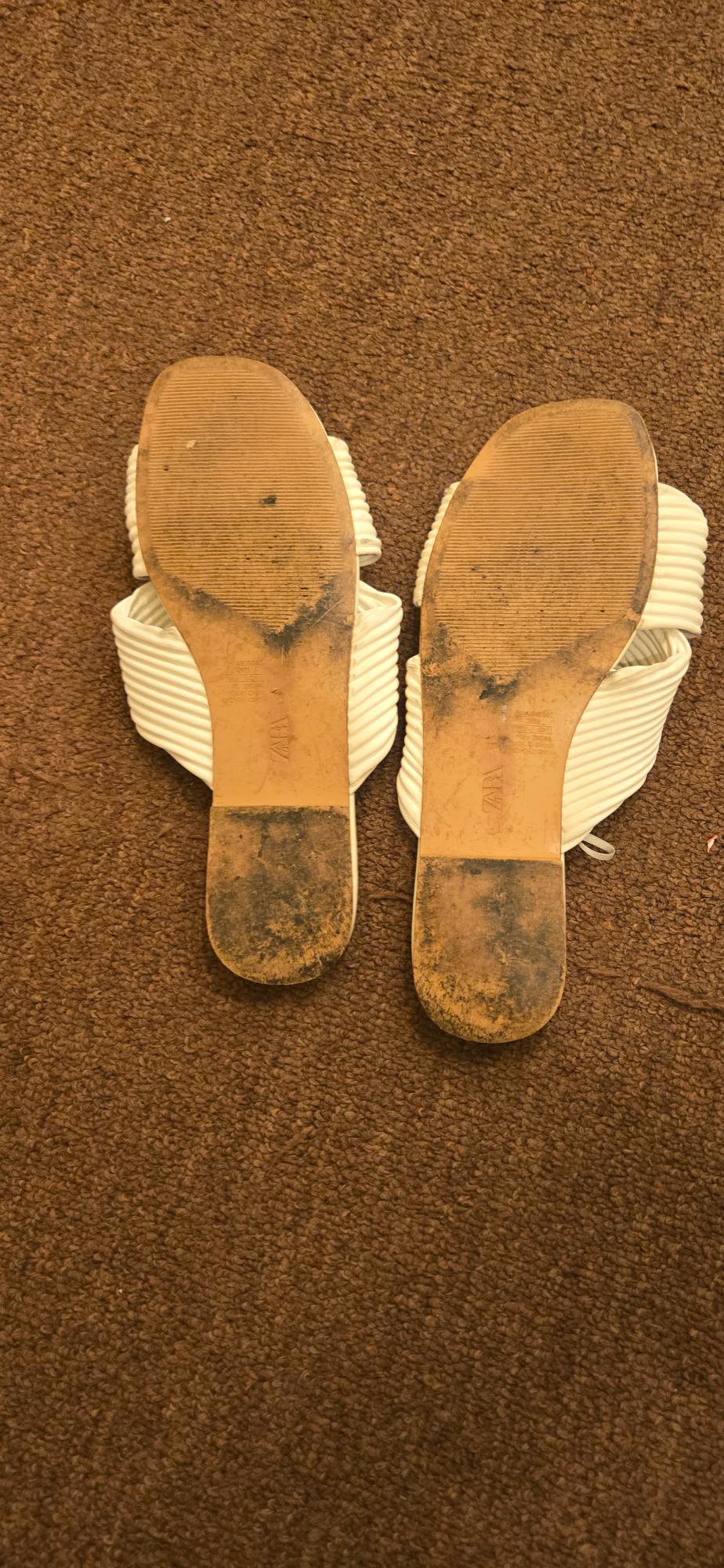 WHITE LEATHER SANDALS - Image 2