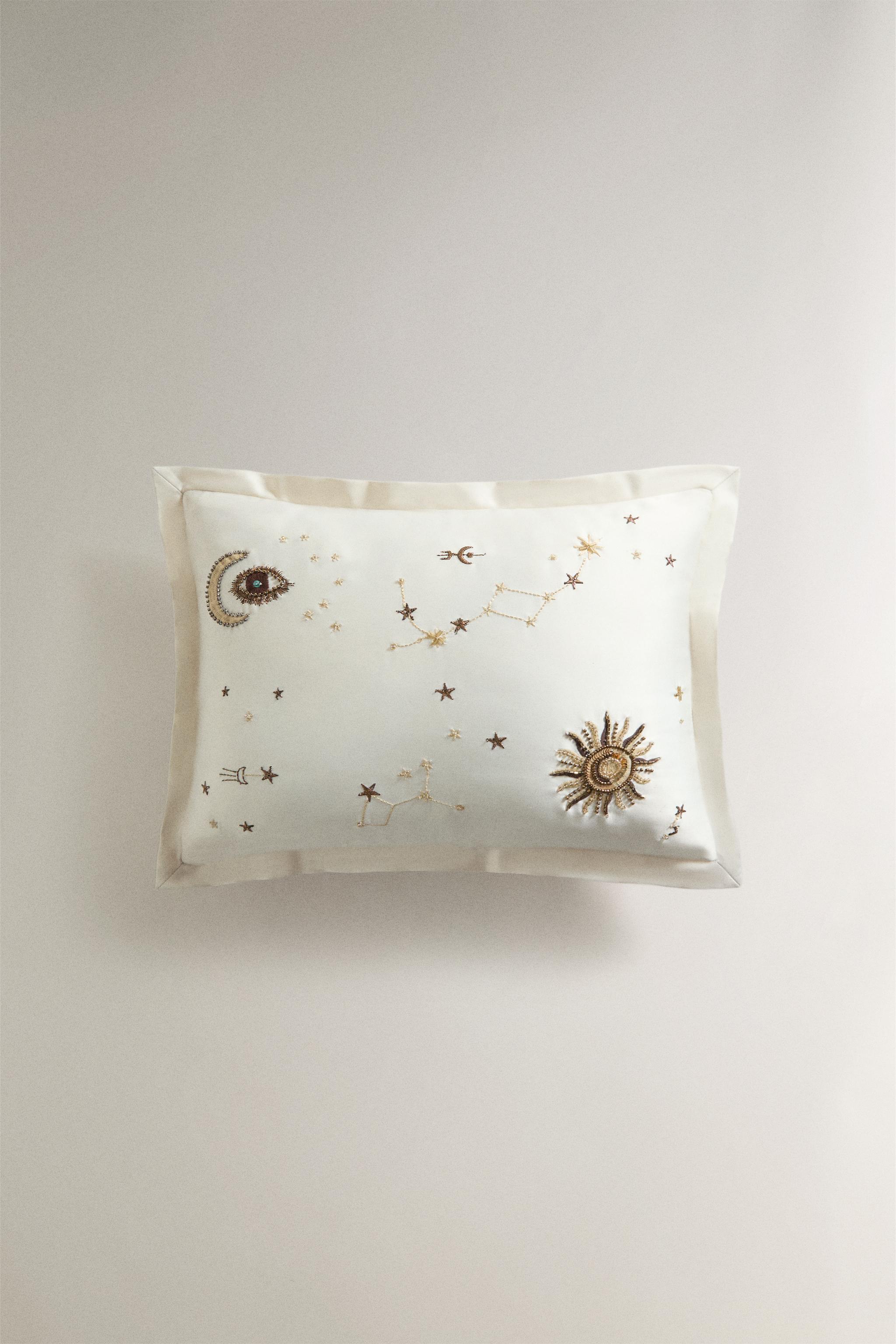 Женские сумки Zara EMBROIDERED CUSHION MARISA BERENSON