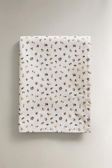 RESIN-COATED COTTON TABLECLOTH WITH FRUIT PRINT - Greenish by Zara
