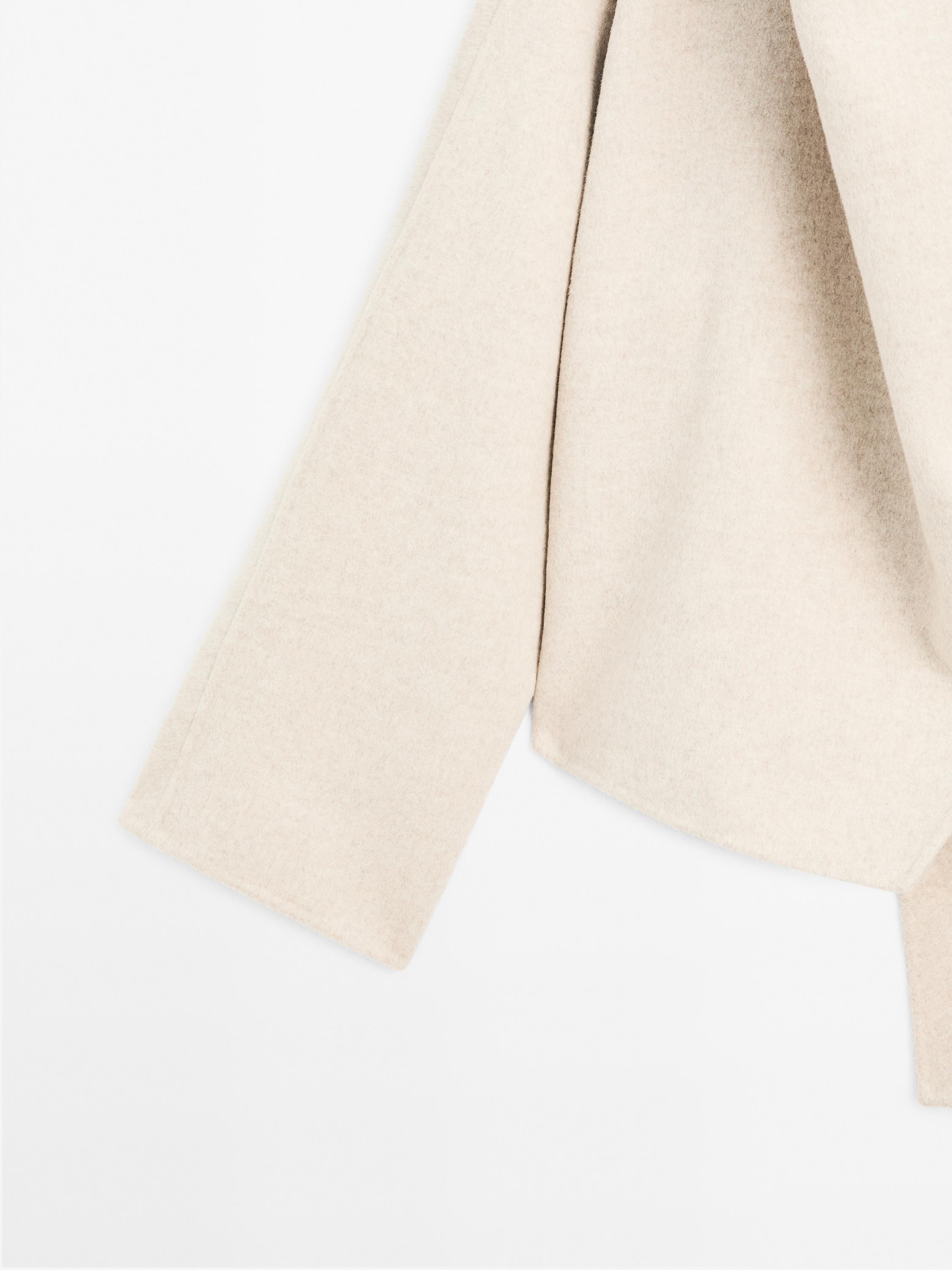 Manteau court écharpe