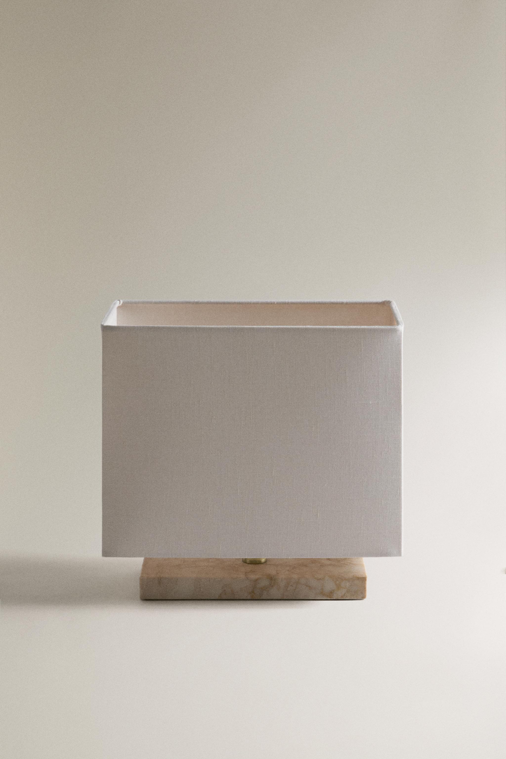 MARBLE AND LINEN TABLE LAMP