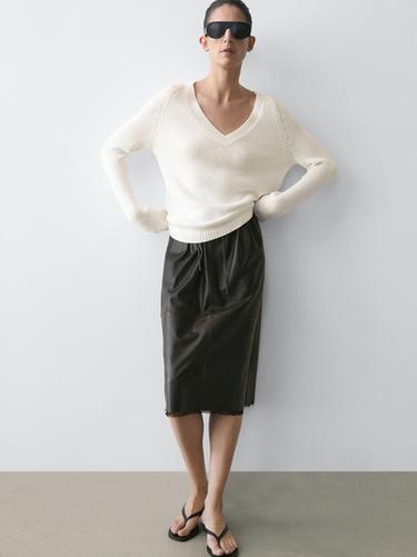 Pull col V en maille de coton mélangé - Blanc de Zara