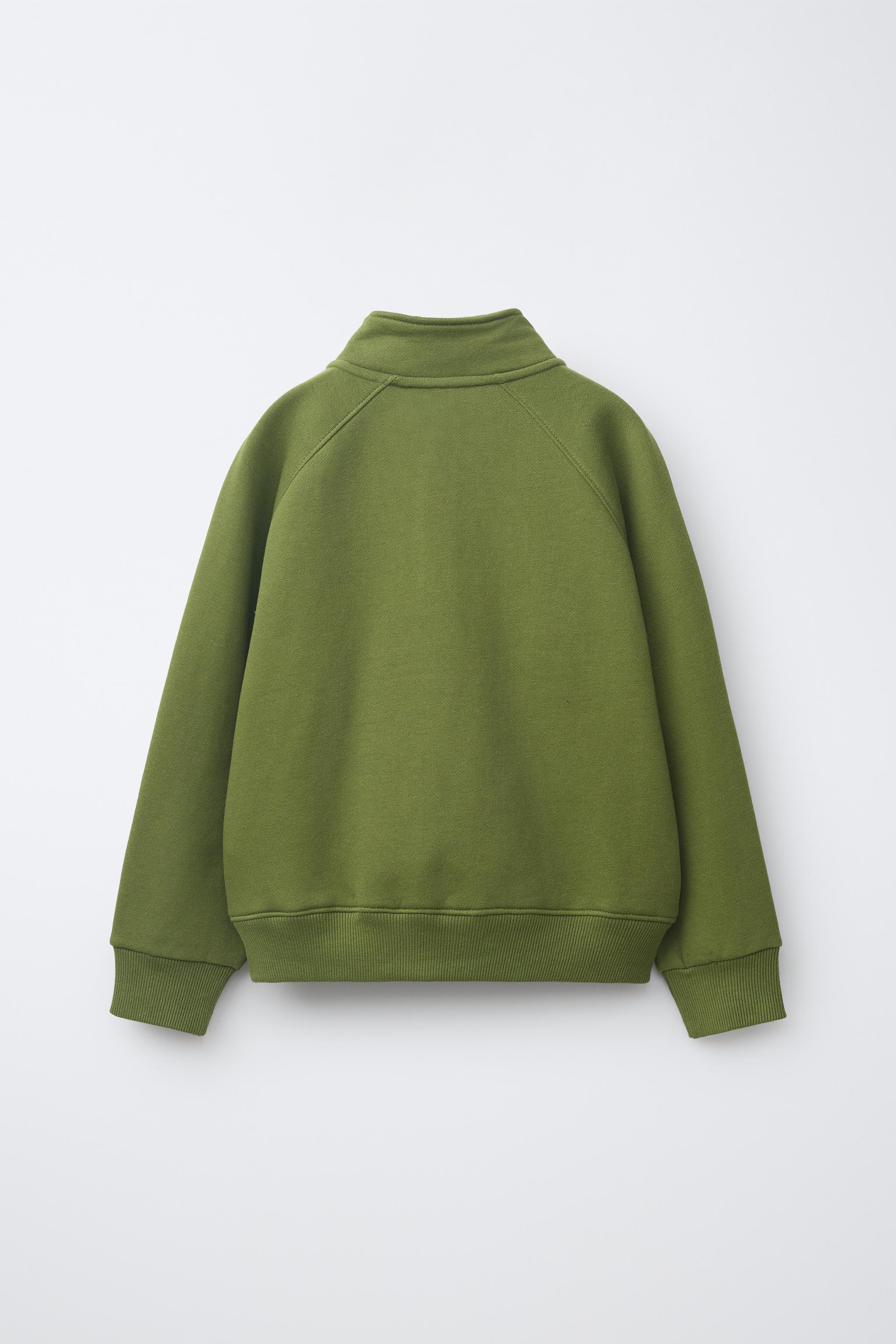 LABEL DETAIL SWEATSHIRT — GREEN