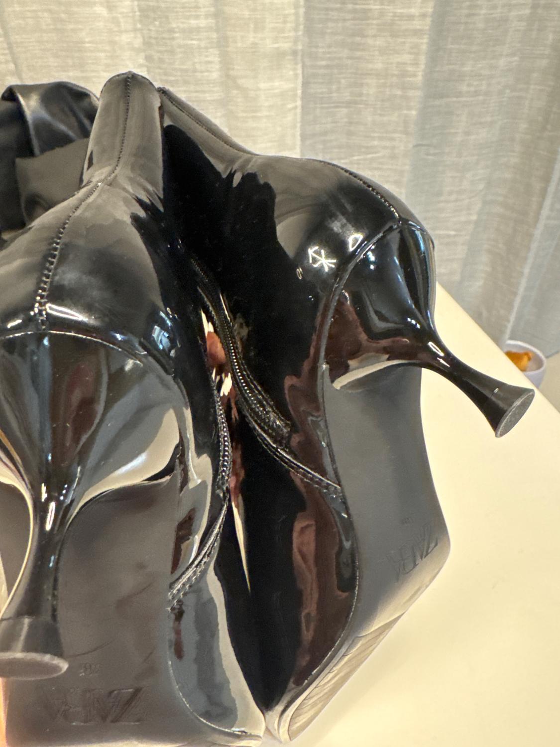 FAUX PATENT FINISH KITTEN HEEL ANKLE BOOTS - Image 3