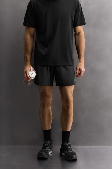 SHORTS BAZIKË PËR STËRVITJE - E zezë nga Zara
