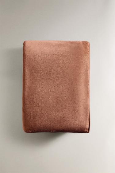 FLEECE THROW - Dark pink by Zara