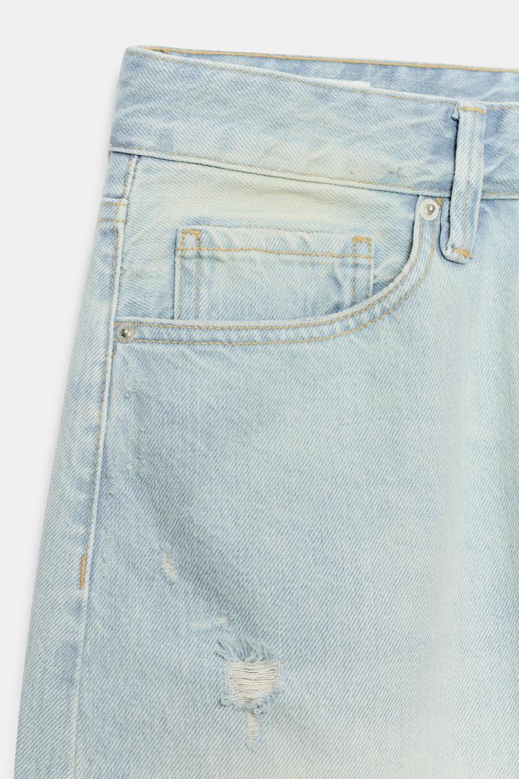 Pantalones cortos tipo bermuda de mezclilla desgastada de tiro medio TRF 6