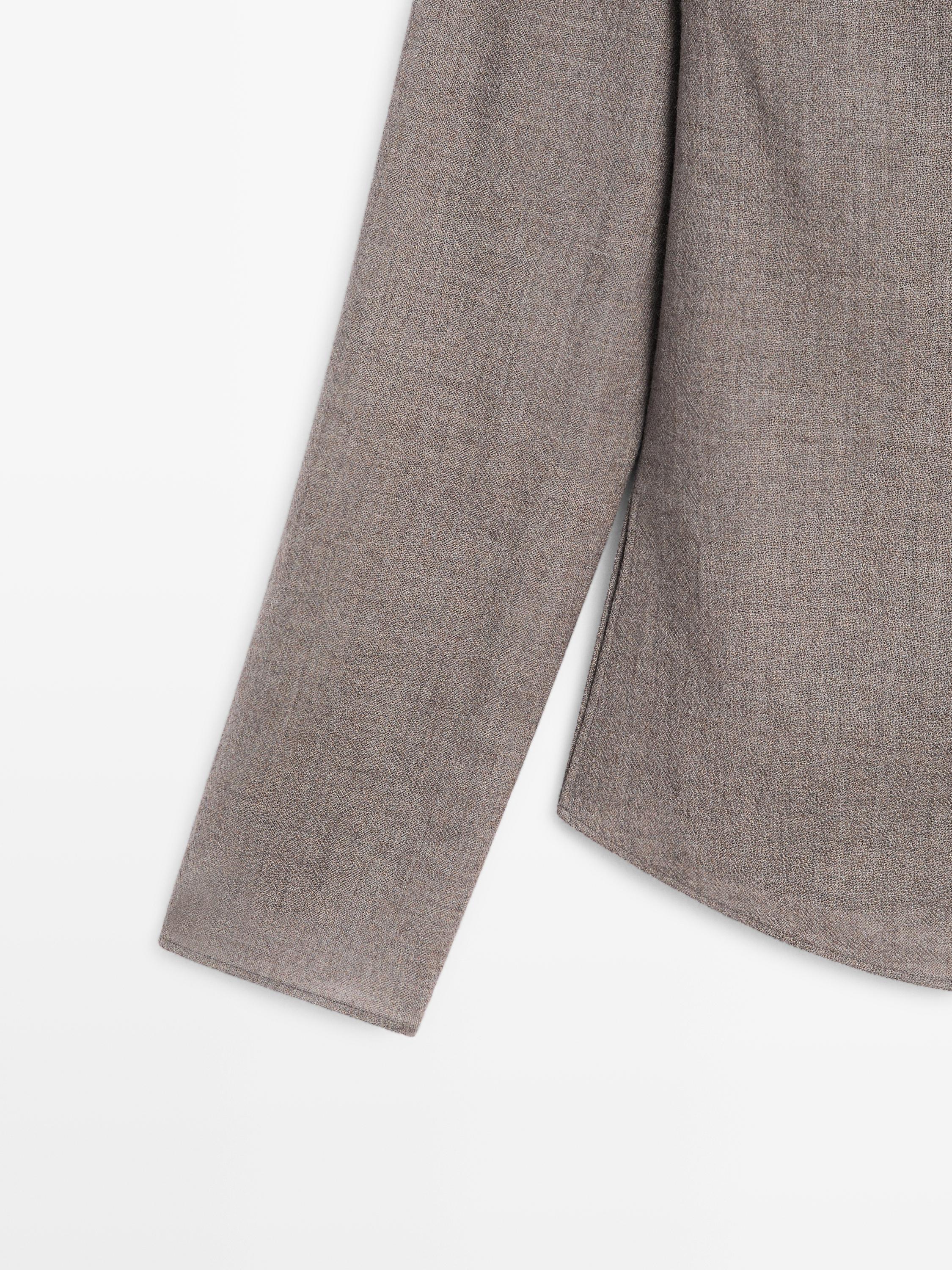 Felt texture boat neck blouse