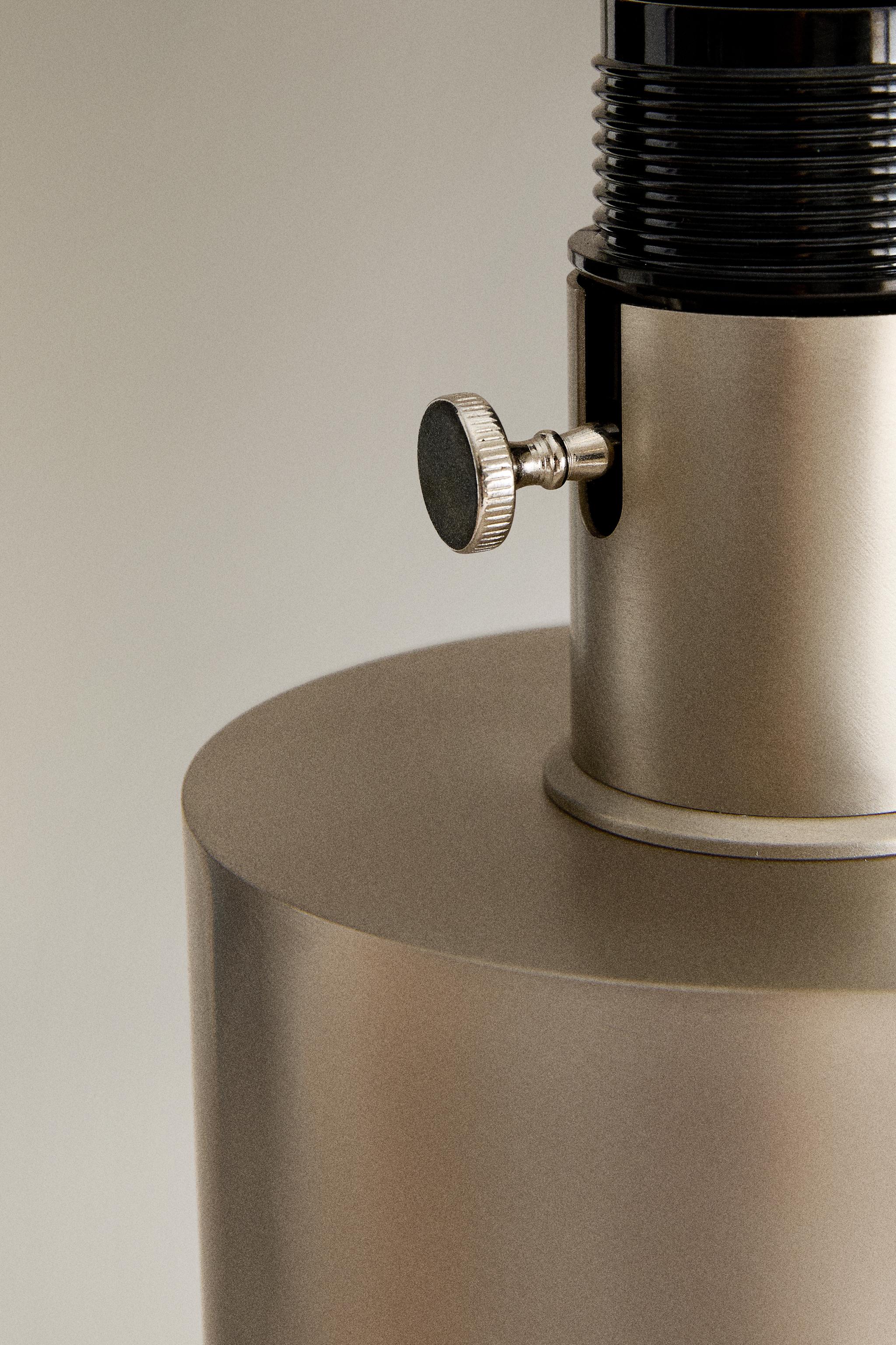 LAMPE DE TABLE BASE MÉTAL