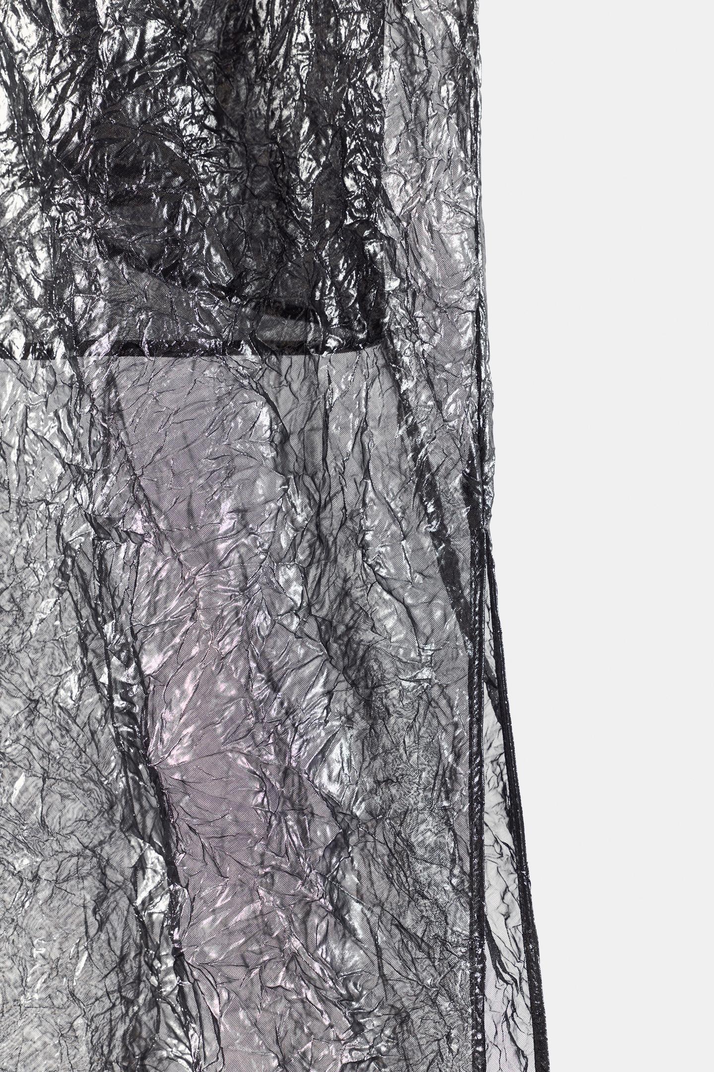 Женское платье Zara Crinkled Metallic-Effect Maxi, цвет: Чёрный / Серебряный — фото 7