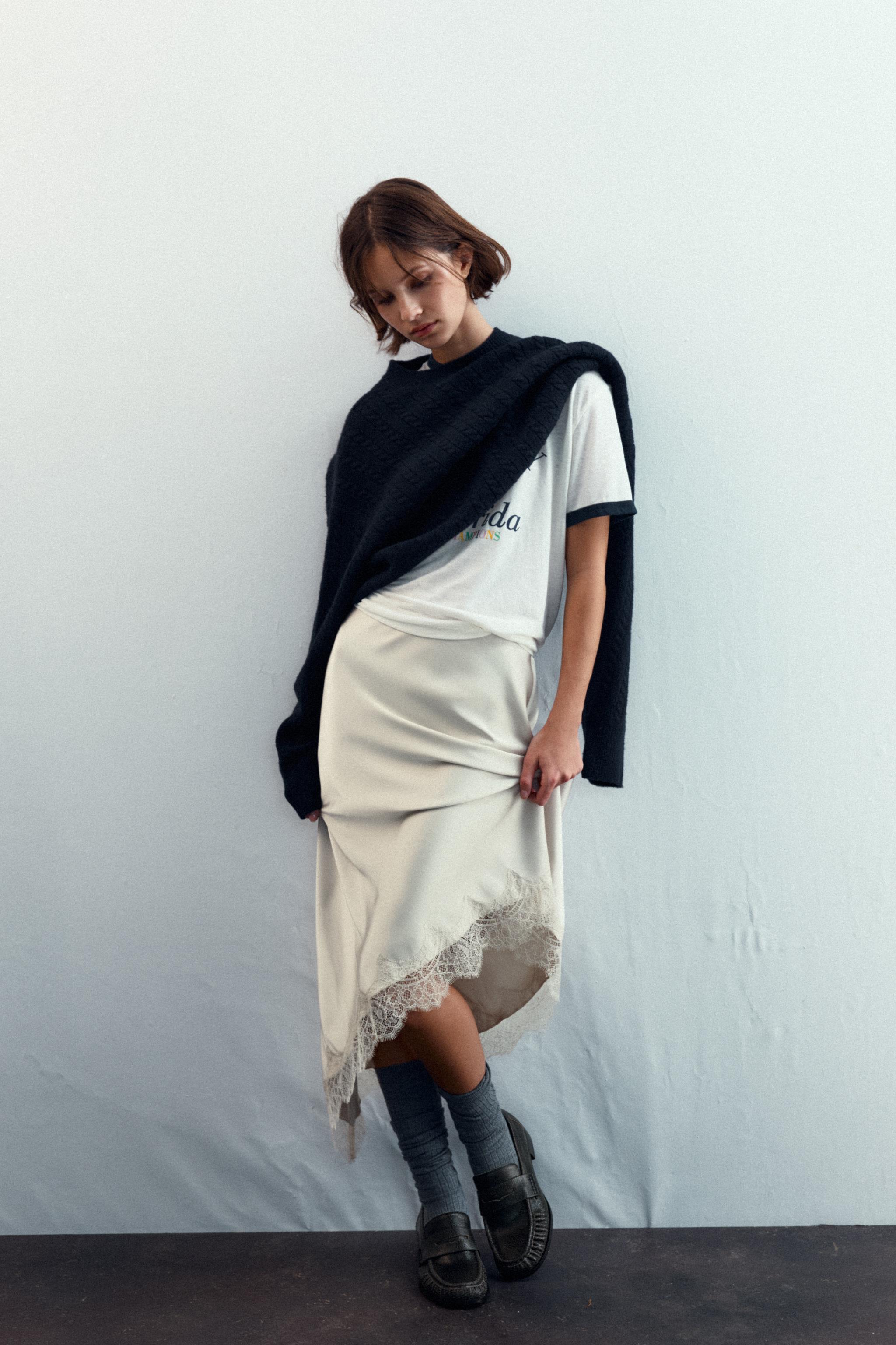 DISTRESSED LEATHER LOAFERS