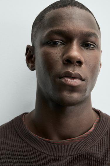 PULL EN MAILLE PERLÉE - Chocolat de Zara - Image 4