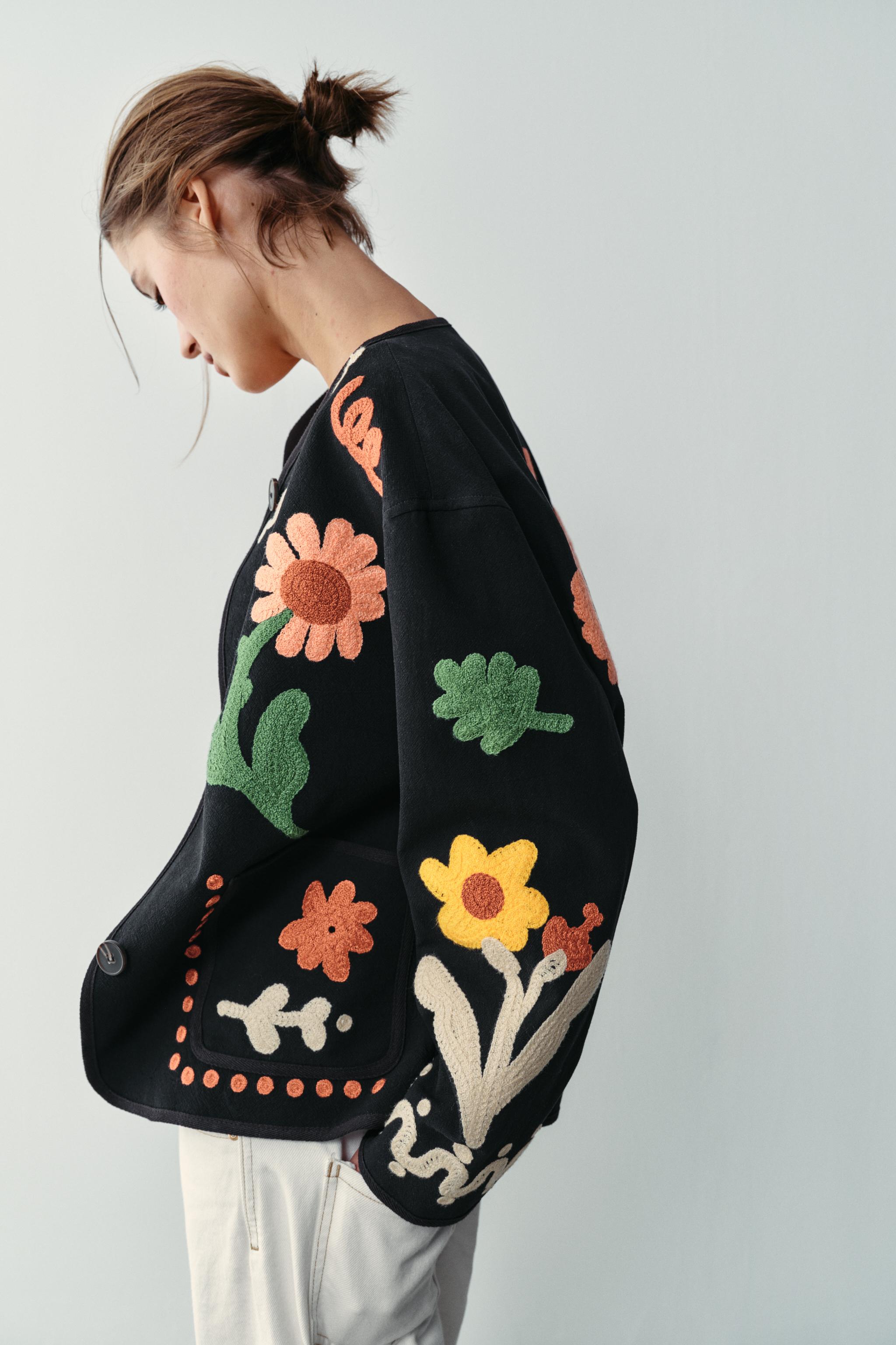 BLOUSON À FLEURS BRODÉES