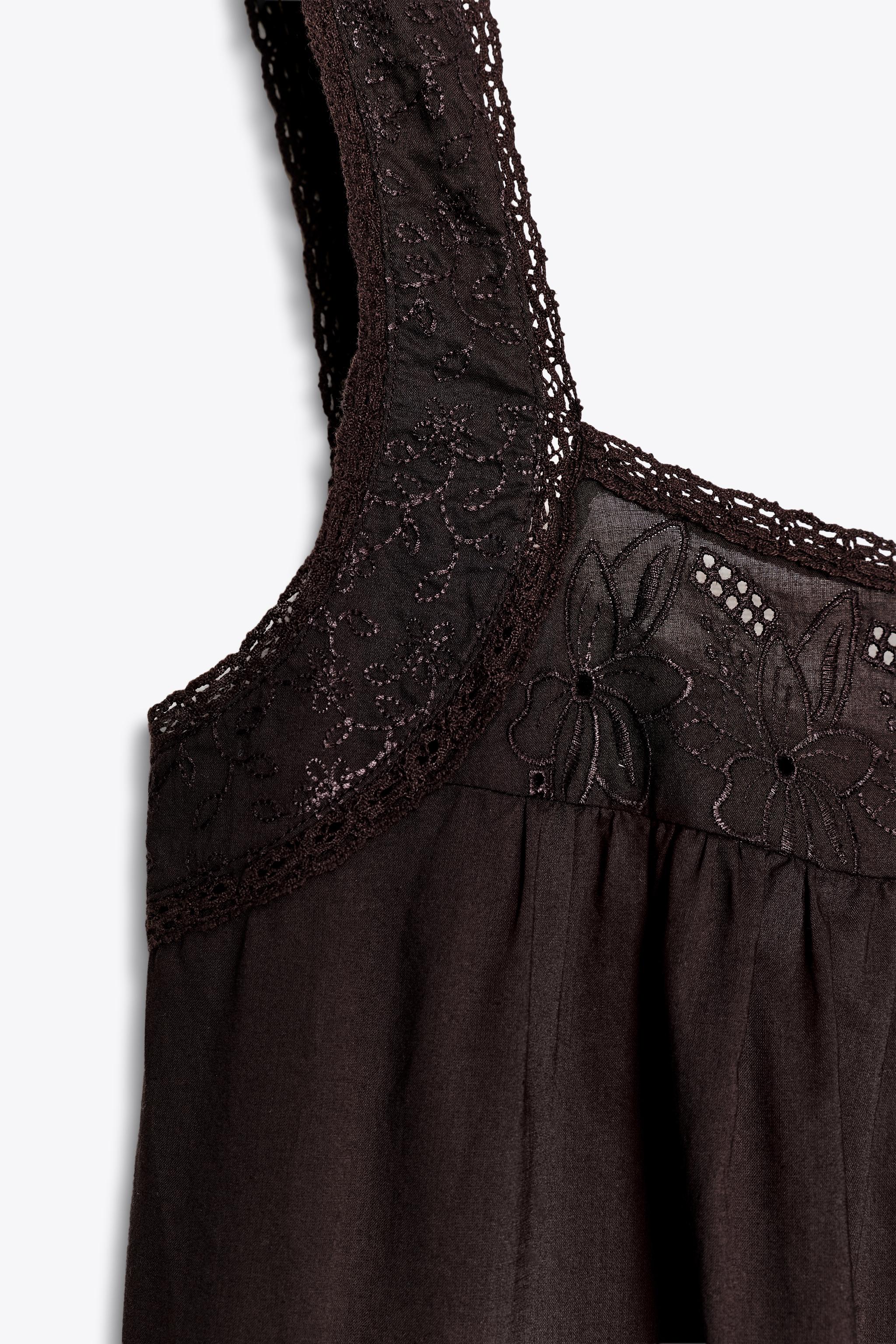 ROBE BRODERIES DENTELLE