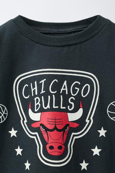 T-SHIRT CHICAGO BULLS NBA - Gris anthracite de Zara - Image 2