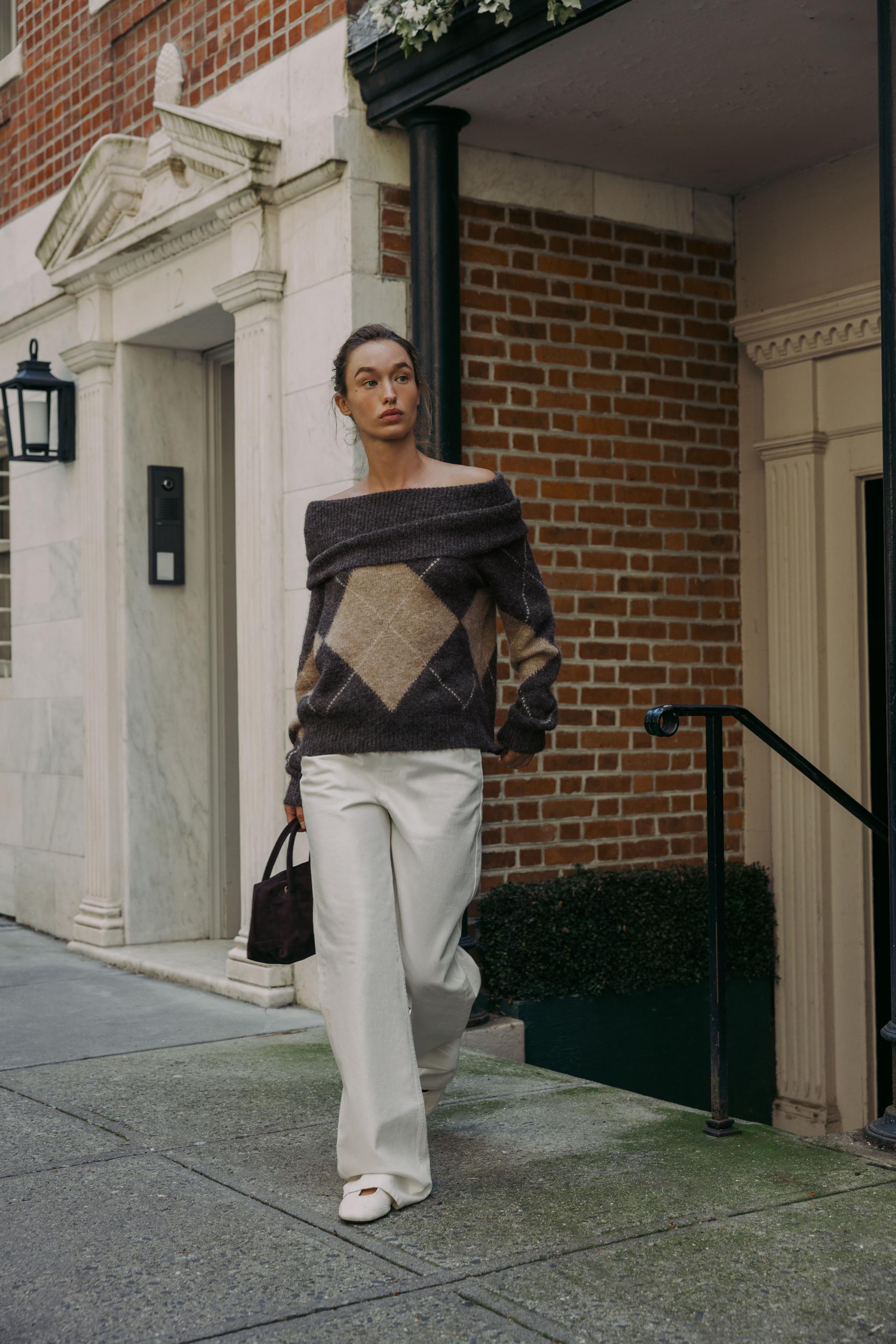 ARGYLE OFF-THE-SHOULDER KNIT SWEATER - Gray / Beige | ZARA Canada