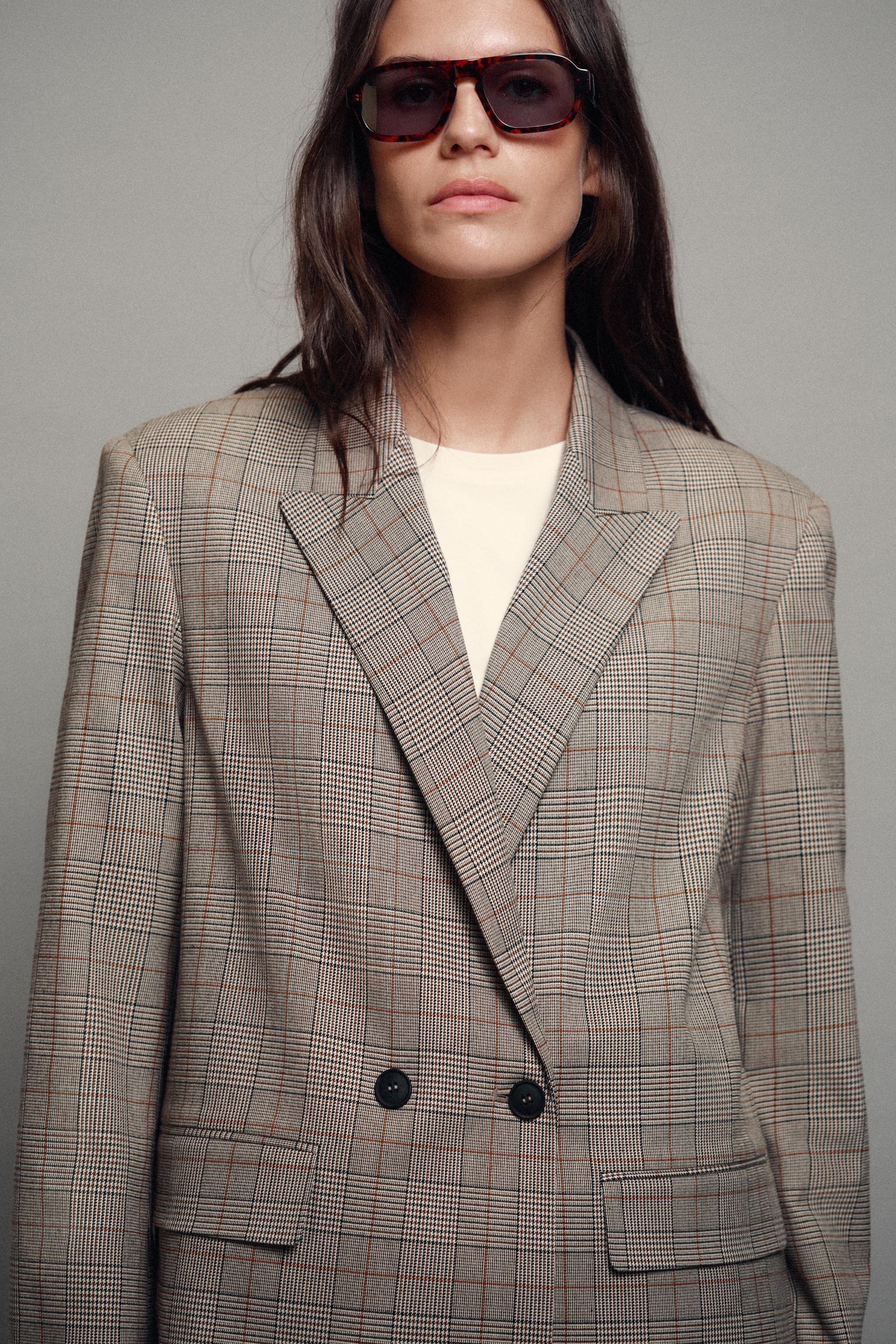 OVERSIZED DOUBLE-BREASTED BLAZER