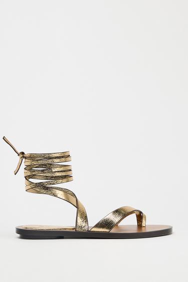 METALLIC-EFFECT SANDALS - Gold by Zara