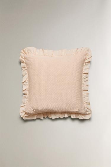CHILDREN’S CUSHION COVER WITH RUFFLES - Dusty pink by Zara - Image 3