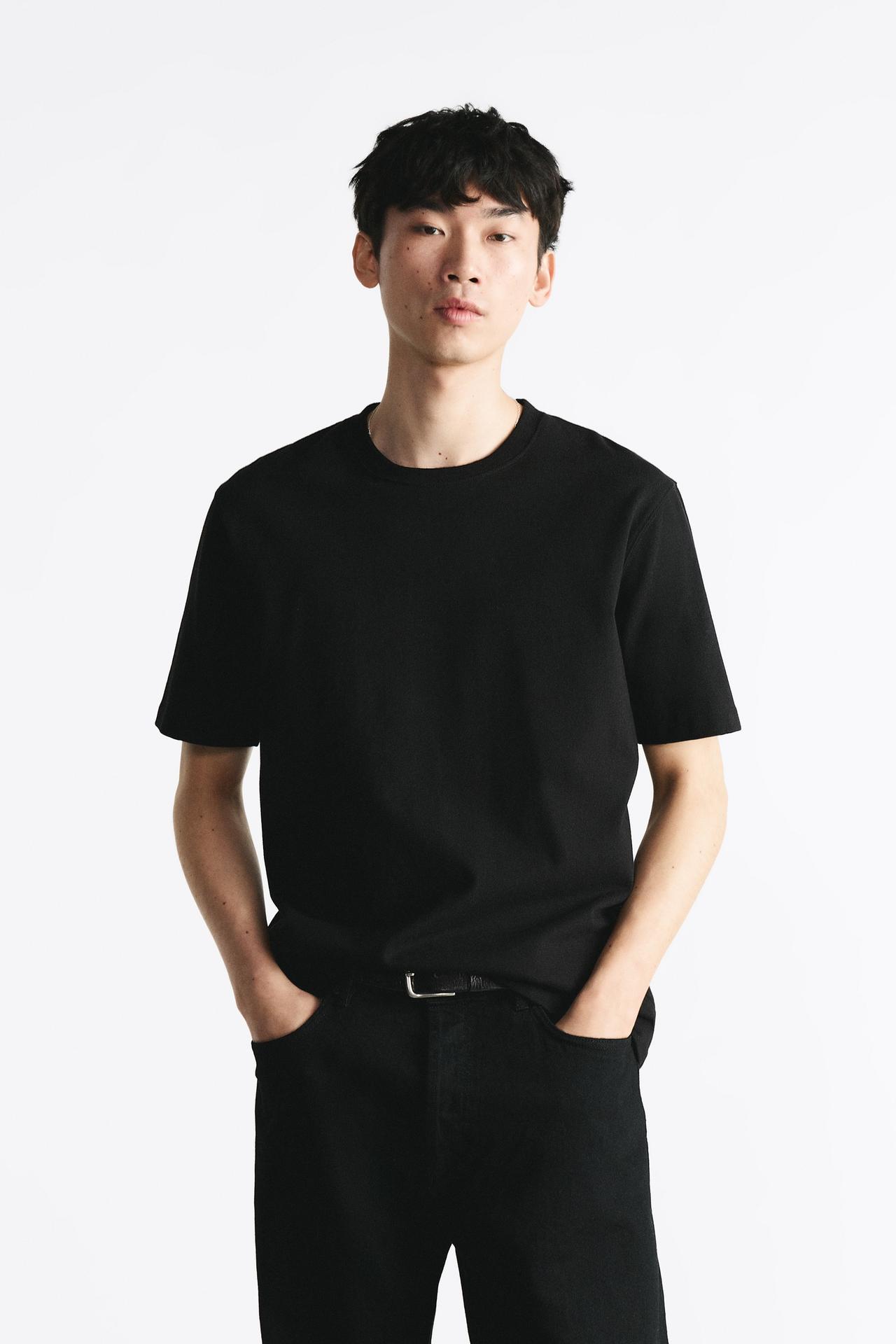 HEAVY WEIGHT SHORT SLEEVE T-SHIRT - Black by Zara