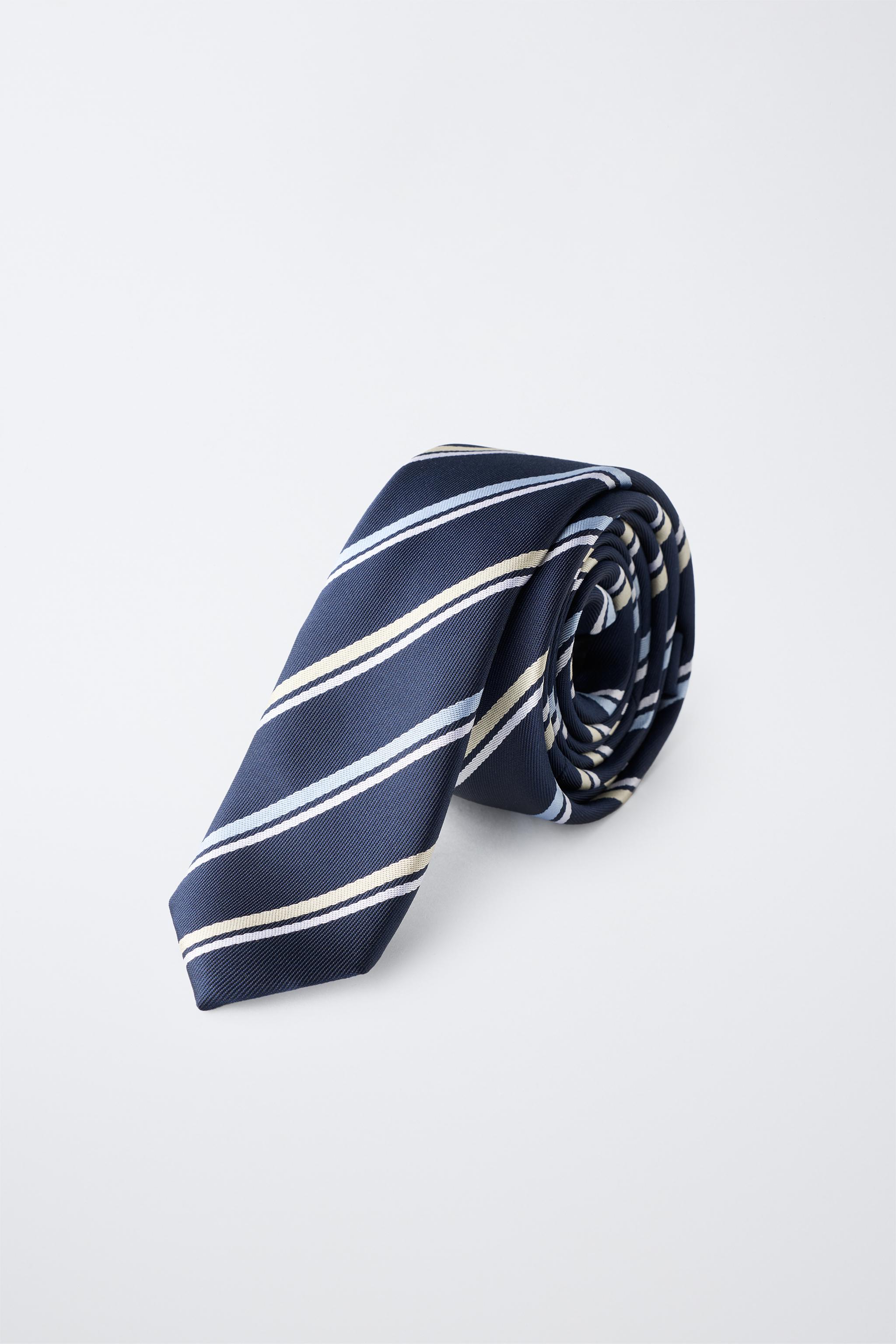 STRIPED TIE