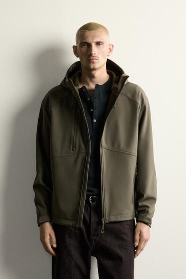 {navn} - {farge} for Zara