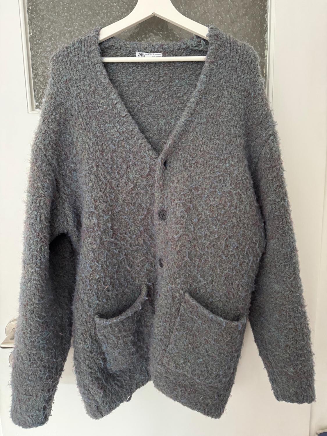 BOUCLÉ CARDIGAN