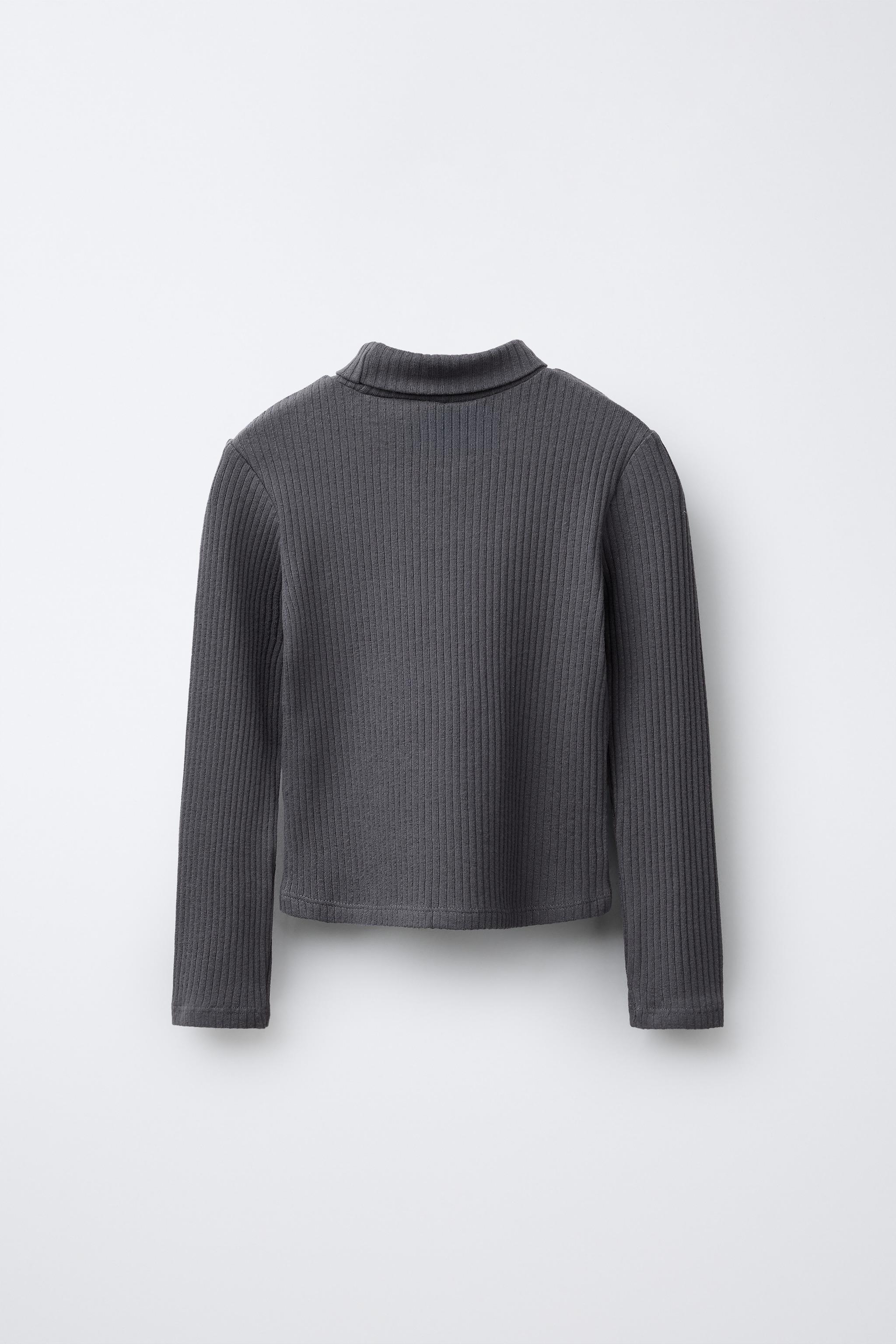 RIBBED TURTLENECK T-SHIRT WITH STUDS - Sky blue | ZARA